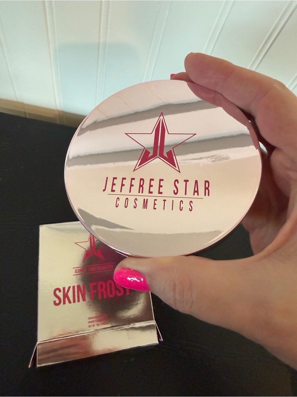 Jeffree Star Skin Frost Highlighter - Metallic Pink Compact
